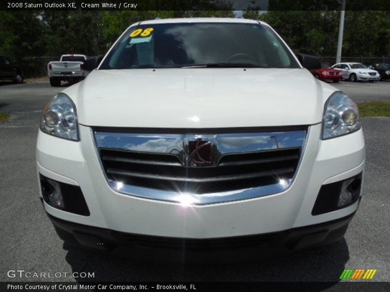 Cream White / Gray 2008 Saturn Outlook XE