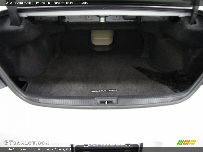 Blizzard White Pearl / Ivory 2010 Toyota Avalon Limited