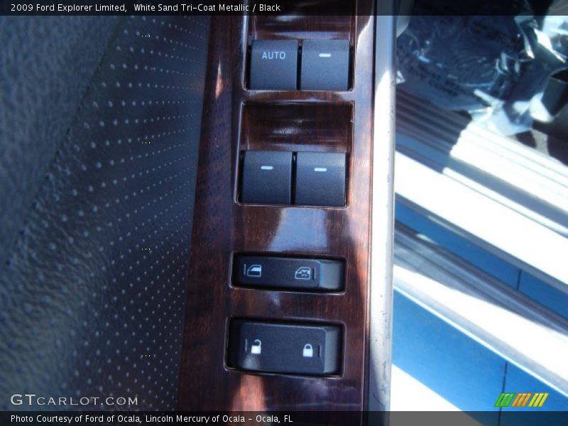 White Sand Tri-Coat Metallic / Black 2009 Ford Explorer Limited