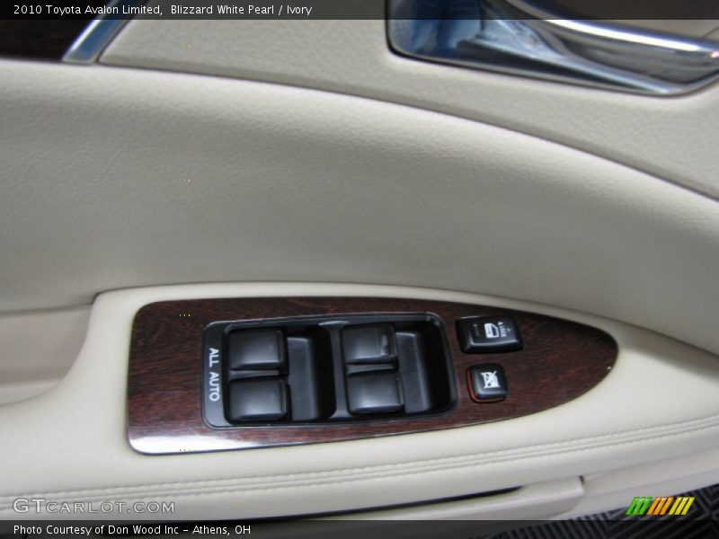 Blizzard White Pearl / Ivory 2010 Toyota Avalon Limited