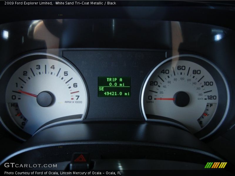 White Sand Tri-Coat Metallic / Black 2009 Ford Explorer Limited