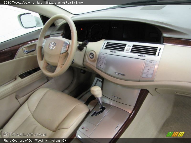 Blizzard White Pearl / Ivory 2010 Toyota Avalon Limited
