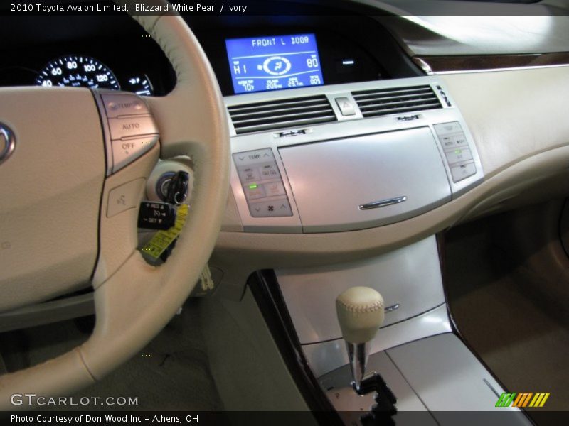 Blizzard White Pearl / Ivory 2010 Toyota Avalon Limited