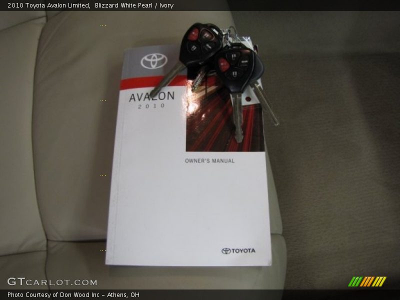 Blizzard White Pearl / Ivory 2010 Toyota Avalon Limited