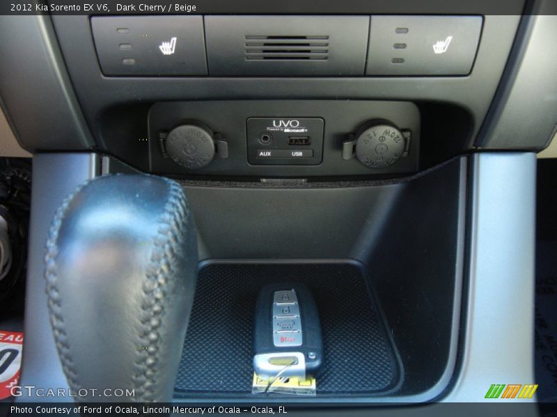 Dark Cherry / Beige 2012 Kia Sorento EX V6