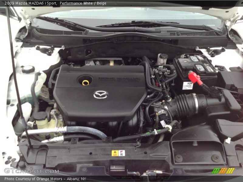 Performance White / Beige 2009 Mazda MAZDA6 i Sport