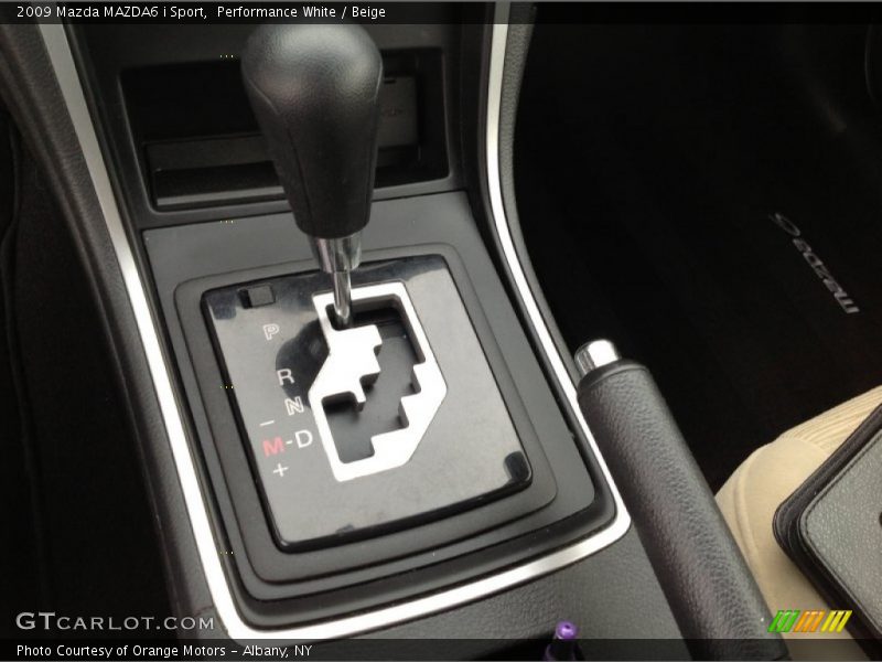 Performance White / Beige 2009 Mazda MAZDA6 i Sport