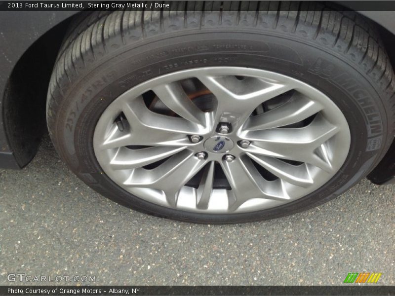 Sterling Gray Metallic / Dune 2013 Ford Taurus Limited