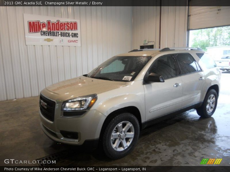 Champagne Silver Metallic / Ebony 2013 GMC Acadia SLE