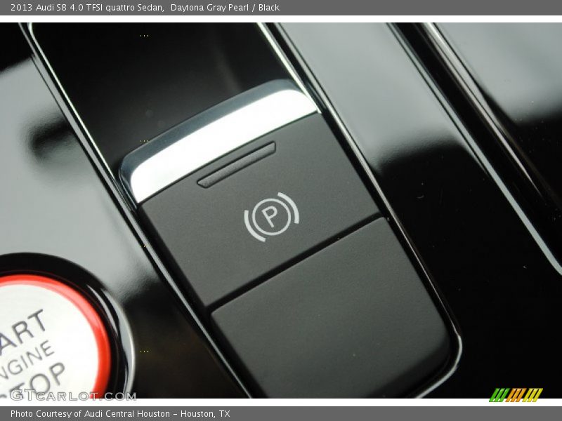 Controls of 2013 S8 4.0 TFSI quattro Sedan