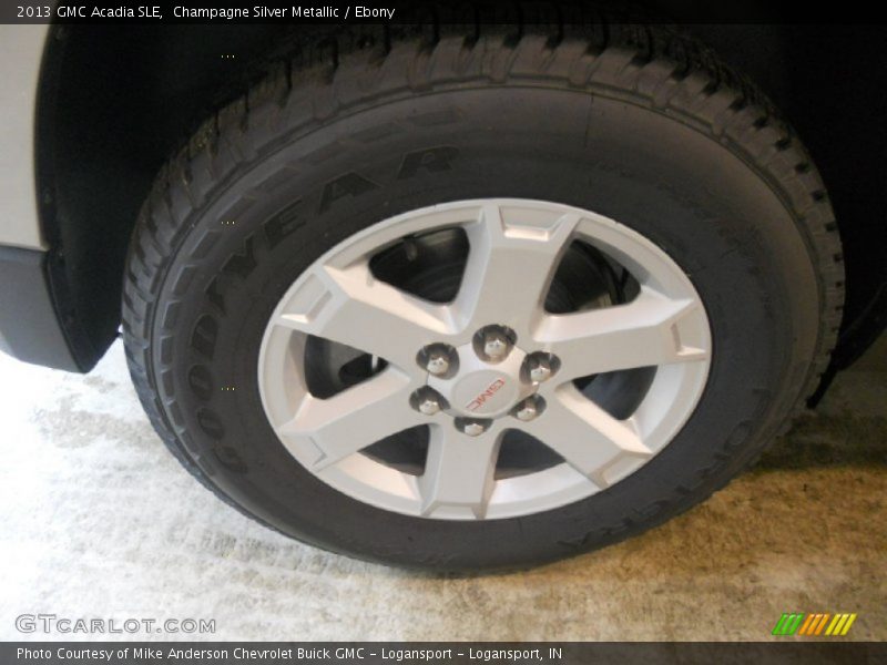 Champagne Silver Metallic / Ebony 2013 GMC Acadia SLE