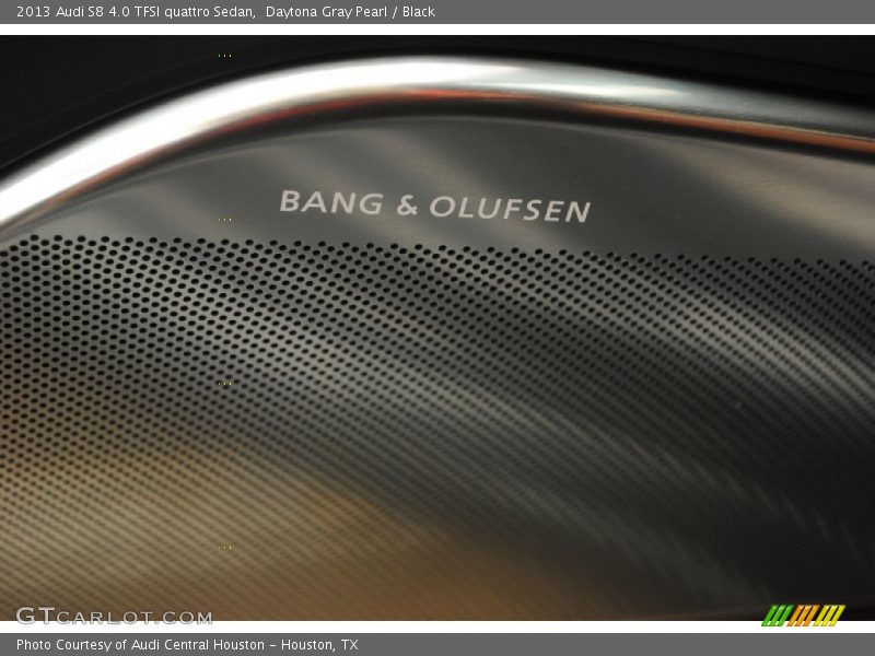 Audio System of 2013 S8 4.0 TFSI quattro Sedan