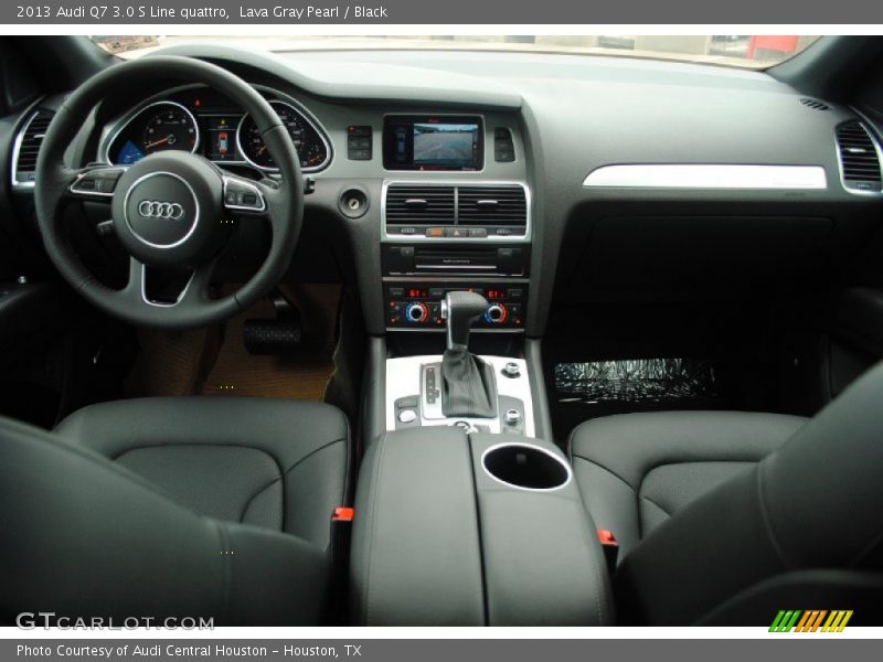 Dashboard of 2013 Q7 3.0 S Line quattro