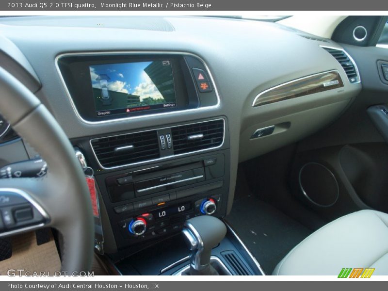 Moonlight Blue Metallic / Pistachio Beige 2013 Audi Q5 2.0 TFSI quattro