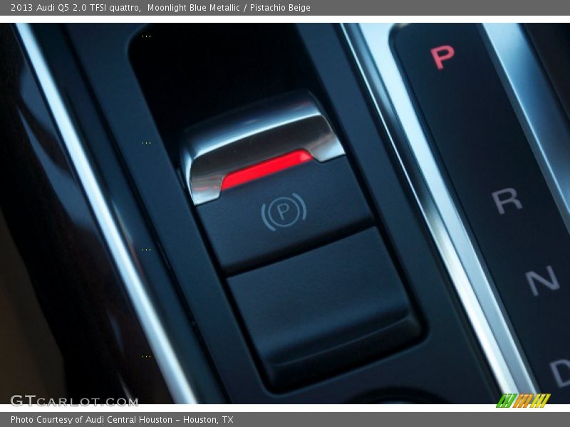 Moonlight Blue Metallic / Pistachio Beige 2013 Audi Q5 2.0 TFSI quattro