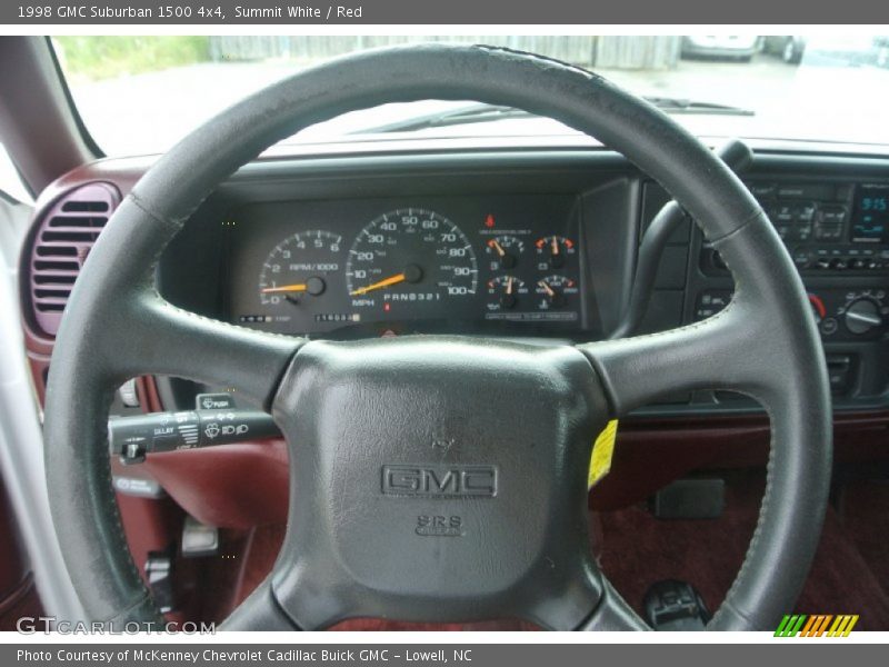 Summit White / Red 1998 GMC Suburban 1500 4x4