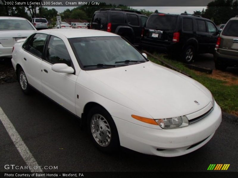 Cream White / Gray 2002 Saturn L Series L100 Sedan