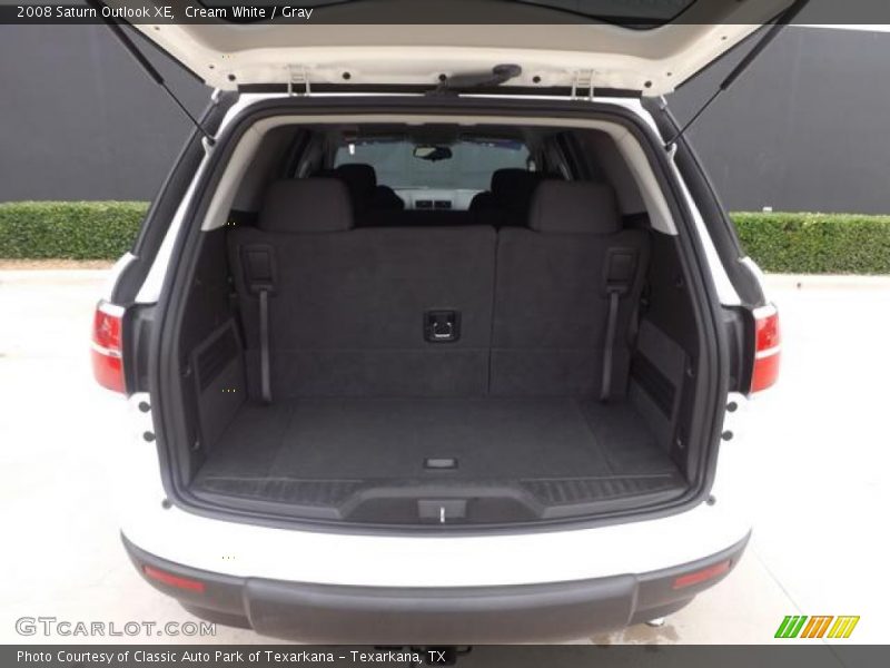 Cream White / Gray 2008 Saturn Outlook XE