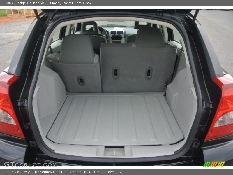  2007 Caliber SXT Trunk