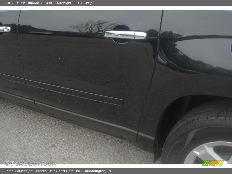 Midnight Blue / Gray 2009 Saturn Outlook XE AWD