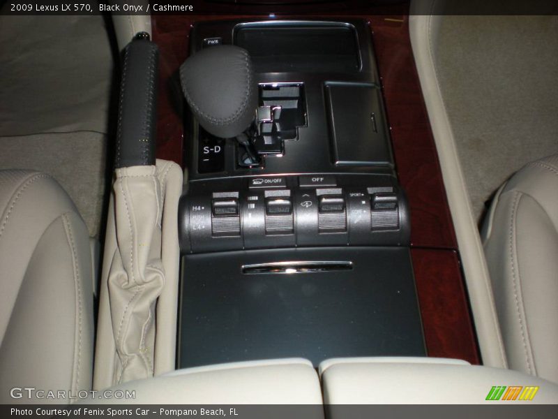 Black Onyx / Cashmere 2009 Lexus LX 570