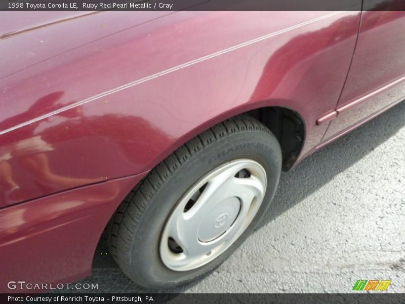 Ruby Red Pearl Metallic / Gray 1998 Toyota Corolla LE
