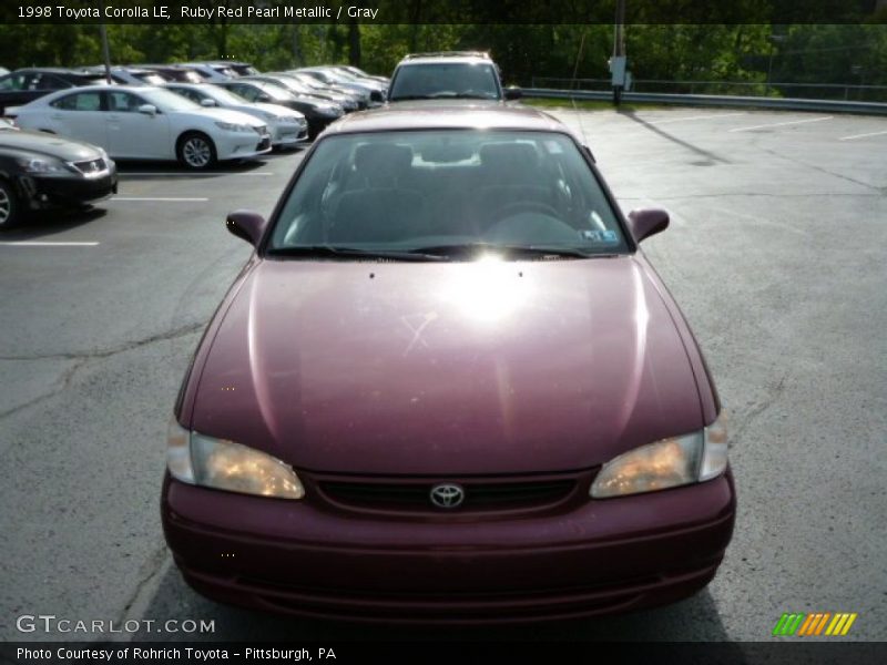 Ruby Red Pearl Metallic / Gray 1998 Toyota Corolla LE