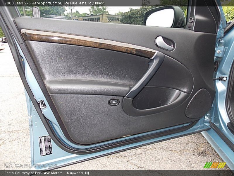 Door Panel of 2008 9-5 Aero SportCombi