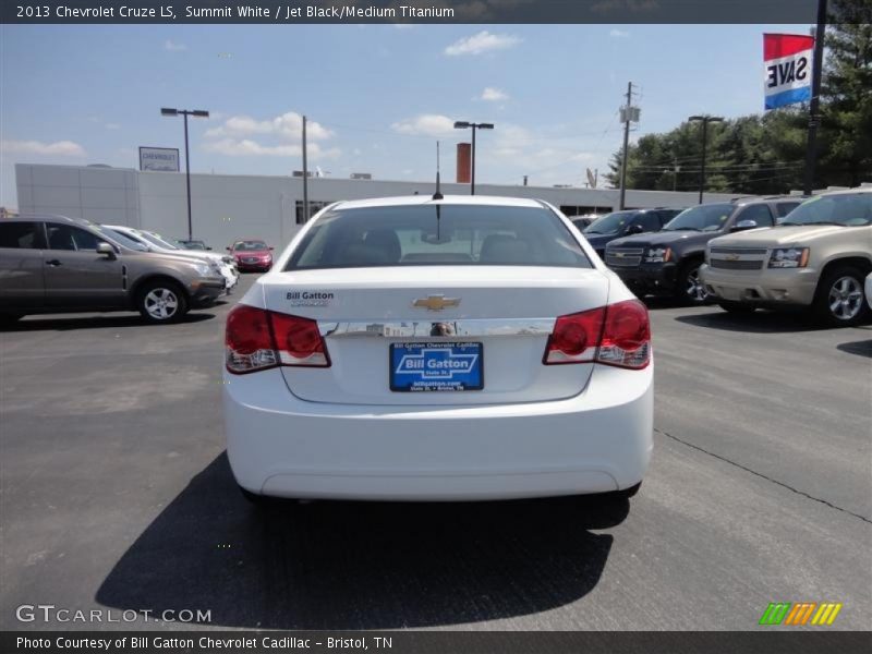 Summit White / Jet Black/Medium Titanium 2013 Chevrolet Cruze LS