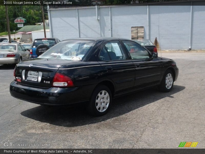 Super Black / Stone 2000 Nissan Sentra GXE