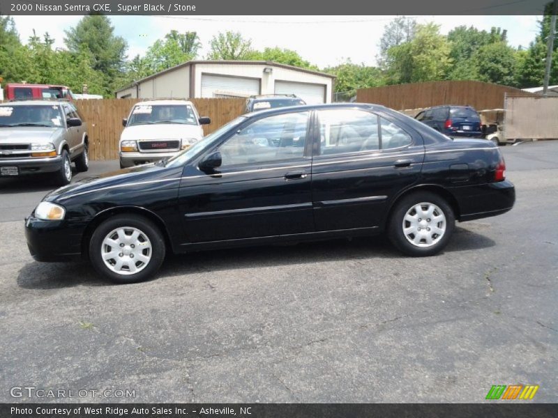 Super Black / Stone 2000 Nissan Sentra GXE