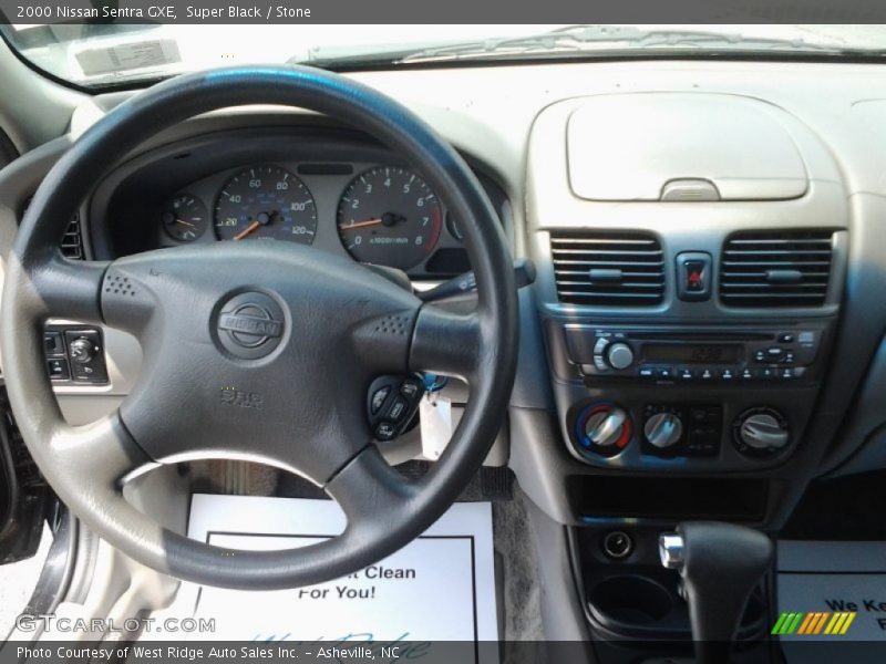 Super Black / Stone 2000 Nissan Sentra GXE