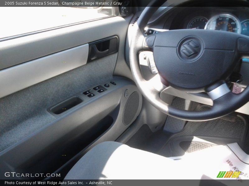Champagne Beige Metallic / Gray 2005 Suzuki Forenza S Sedan