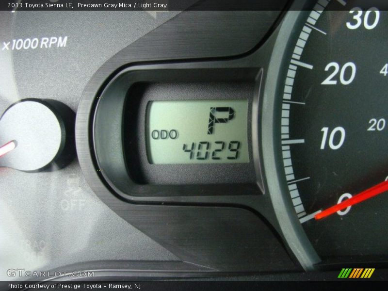 Predawn Gray Mica / Light Gray 2013 Toyota Sienna LE