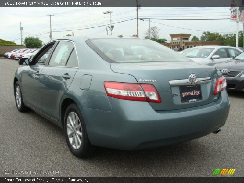Aloe Green Metallic / Bisque 2011 Toyota Camry XLE