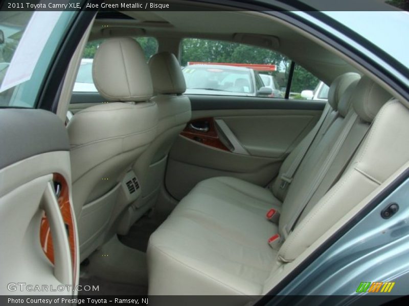Aloe Green Metallic / Bisque 2011 Toyota Camry XLE