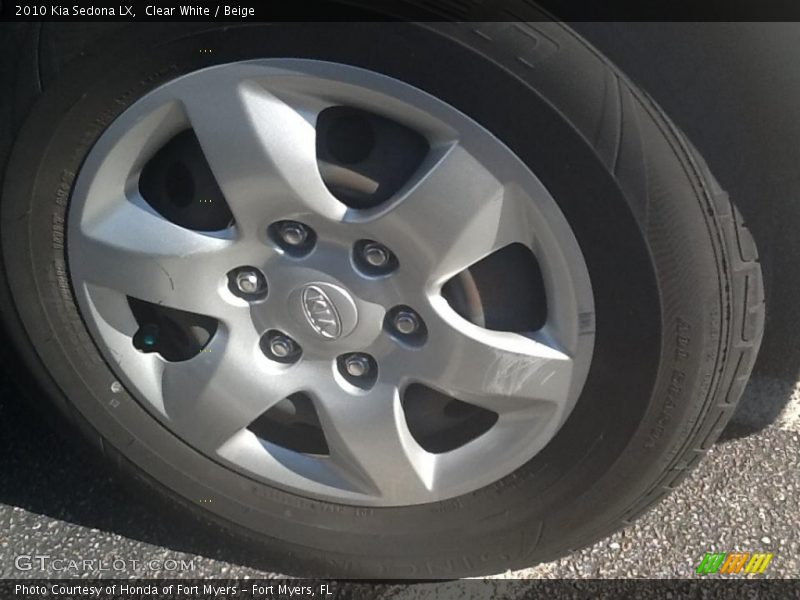 Clear White / Beige 2010 Kia Sedona LX