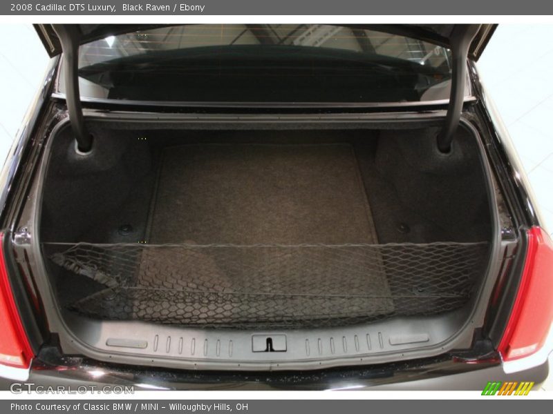  2008 DTS Luxury Trunk