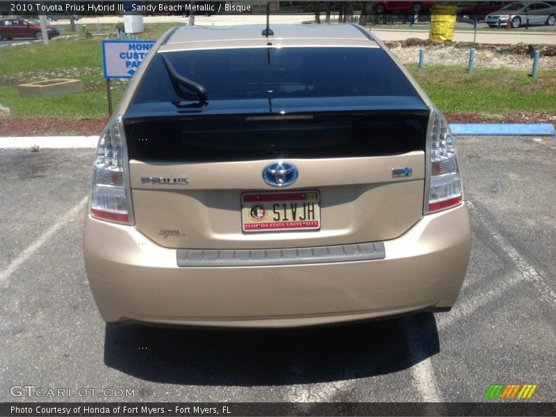 Sandy Beach Metallic / Bisque 2010 Toyota Prius Hybrid III