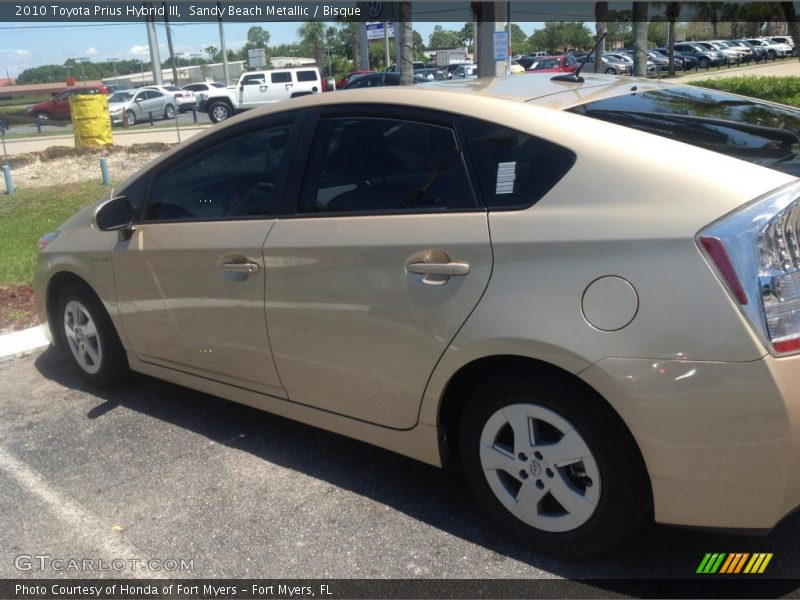 Sandy Beach Metallic / Bisque 2010 Toyota Prius Hybrid III