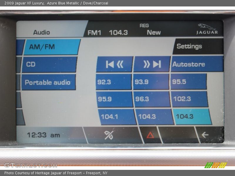 Controls of 2009 XF Luxury