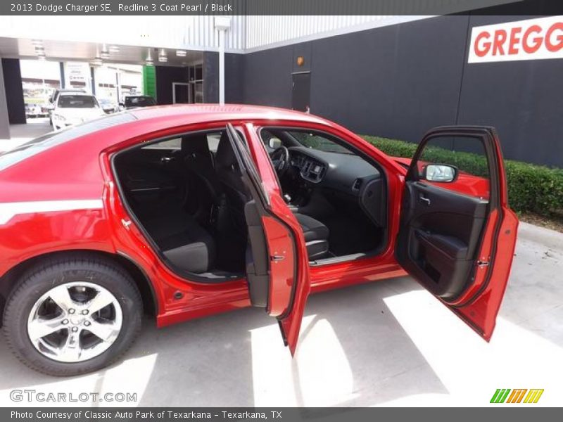 Redline 3 Coat Pearl / Black 2013 Dodge Charger SE