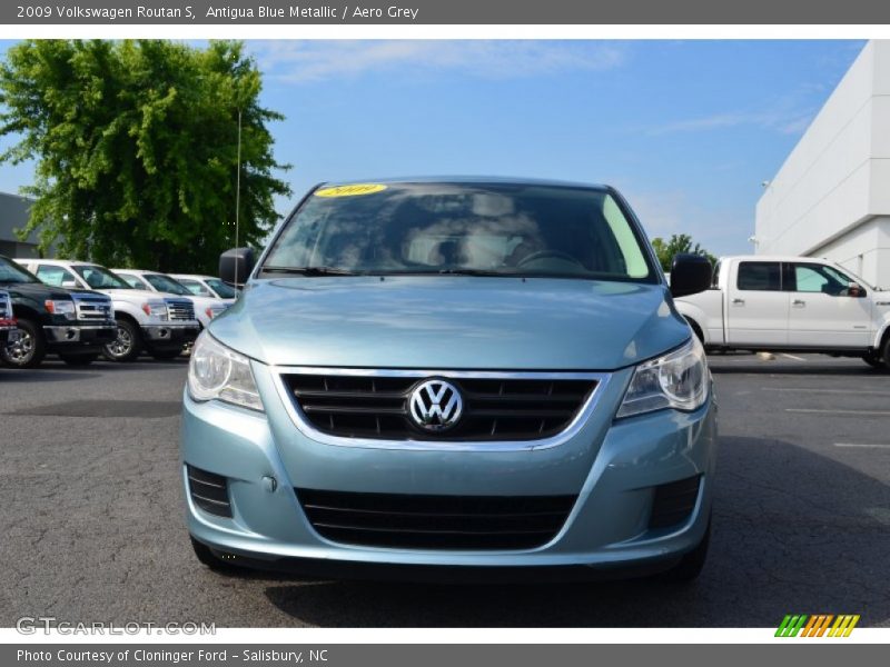 Antigua Blue Metallic / Aero Grey 2009 Volkswagen Routan S