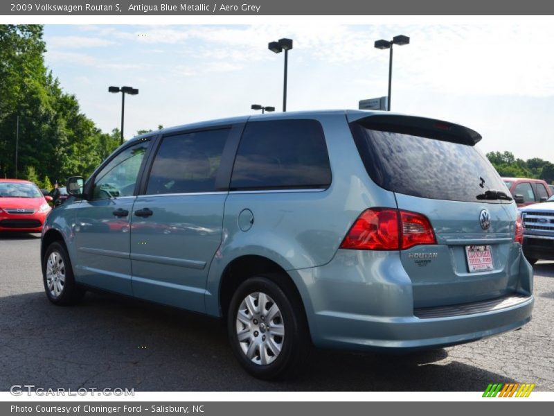 Antigua Blue Metallic / Aero Grey 2009 Volkswagen Routan S