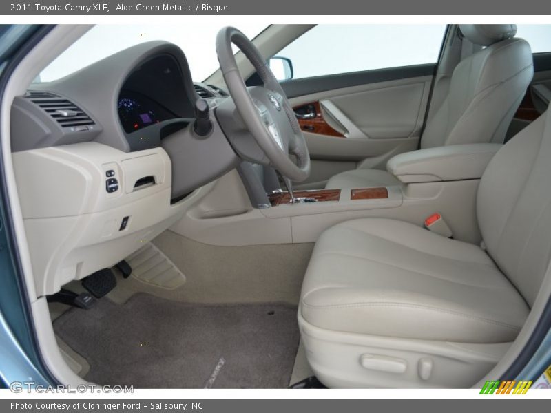 Aloe Green Metallic / Bisque 2011 Toyota Camry XLE