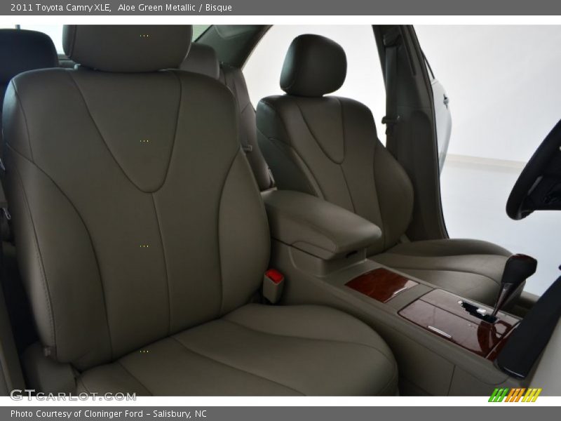 Aloe Green Metallic / Bisque 2011 Toyota Camry XLE