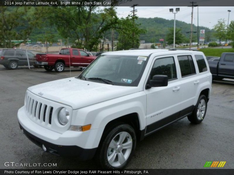 Bright White / Dark Slate Gray 2014 Jeep Patriot Latitude 4x4