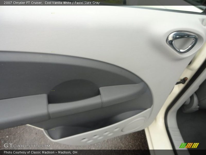 Cool Vanilla White / Pastel Slate Gray 2007 Chrysler PT Cruiser