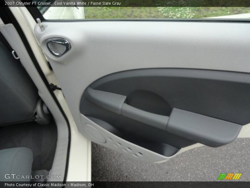 Cool Vanilla White / Pastel Slate Gray 2007 Chrysler PT Cruiser