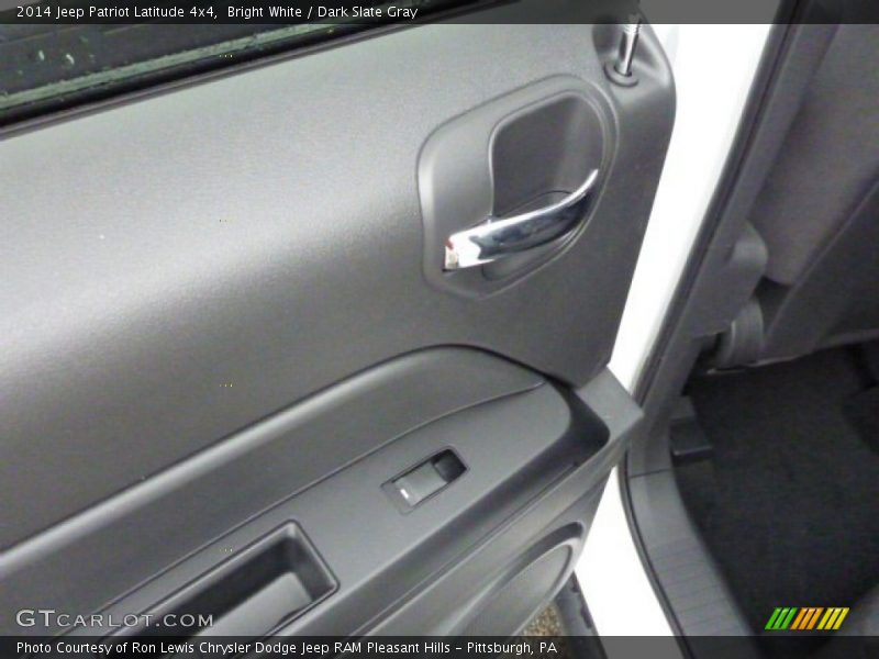Bright White / Dark Slate Gray 2014 Jeep Patriot Latitude 4x4